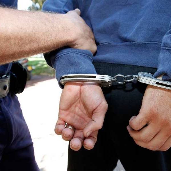 Cuando el almuerzo familiar se sale de control: Un joven fue detenido e imputado en Metán por amenazar a la suegra