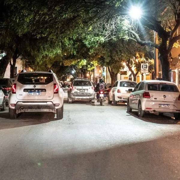 Adiós a los sitios inseguros: La Municipalidad inicia un plan para mejorar la iluminación en sectores oscuros del macrocentro salteño