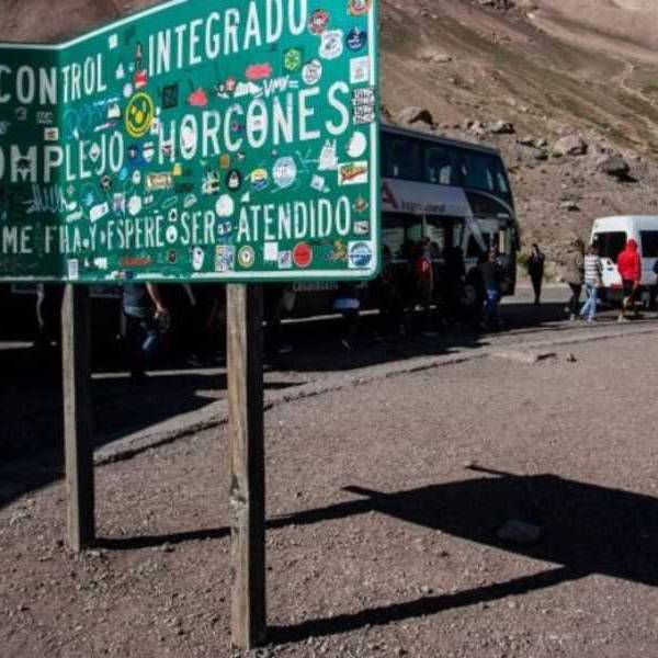 Suspenden tours de compras a Chile por graves amenazas que se viralizaron de supuestos hinchas chilenos