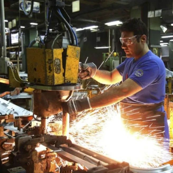 Desde que asumió Javier Milei casi 300 mil personas que trabajaban en el sector privado pidieron el seguro de desempleo