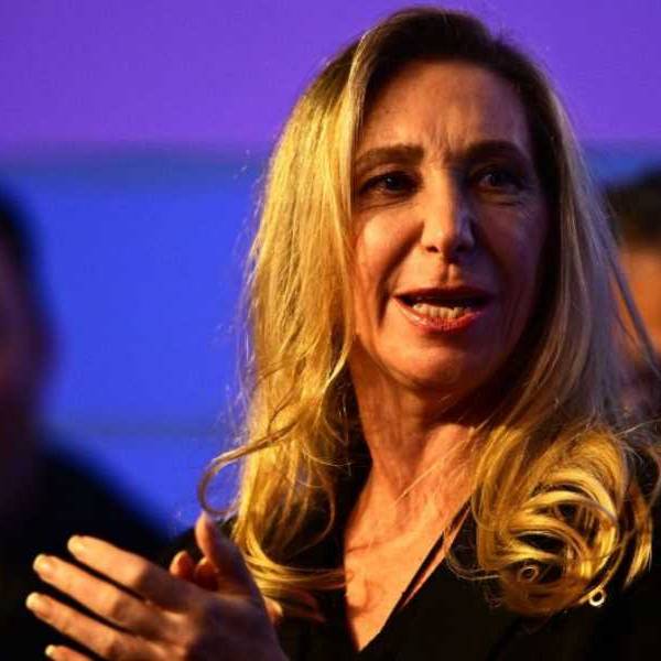 La Insólita campaña de los libertarios para defender a la hermana del presidente: 