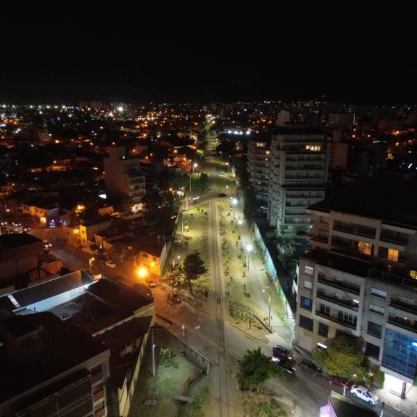 “Estamos más seguros” Vecinos destacaron la nueva iluminación y parquización en Junín y las vías del ferrocarril