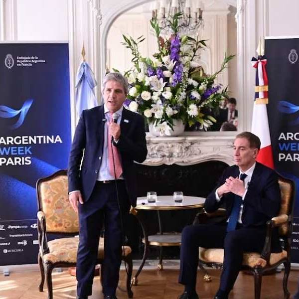 Caputo en Argentina Week París: “No estamos en recesión, estamos creciendo menos que antes”