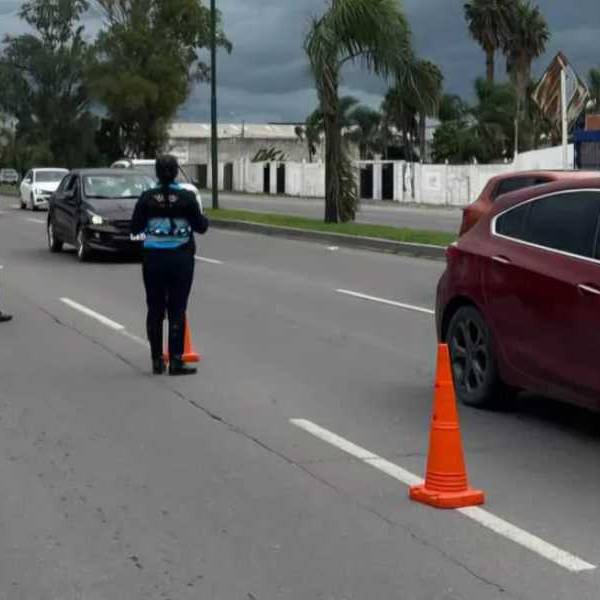 Insólito: En Metán docentes, judiciales y hasta  policías armaron grupos de WhatsApp para evadir controles de tránsito