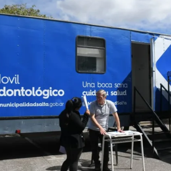 El Móvil Odontológico del municipio brinda sus servicios en la Universidad Nacional de Salta