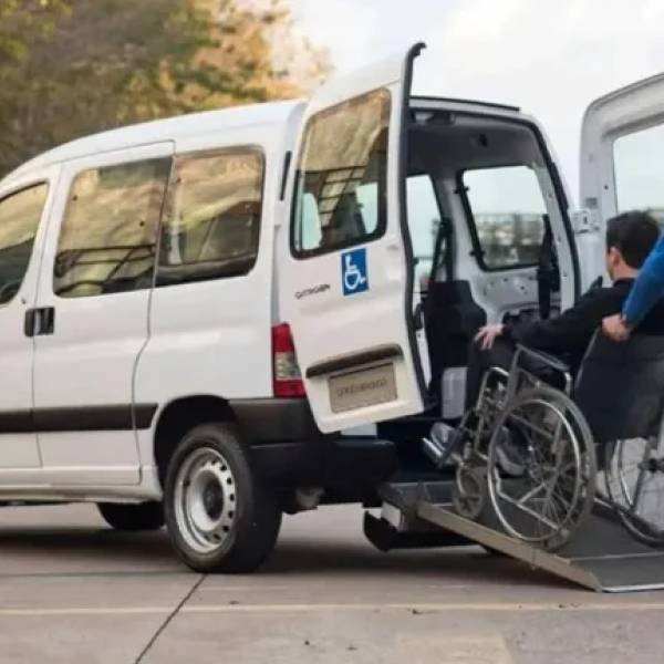 Crisis en el transporte de personas con discapacidad en Salta: aumentos, bajos aranceles y demoras en los pagos