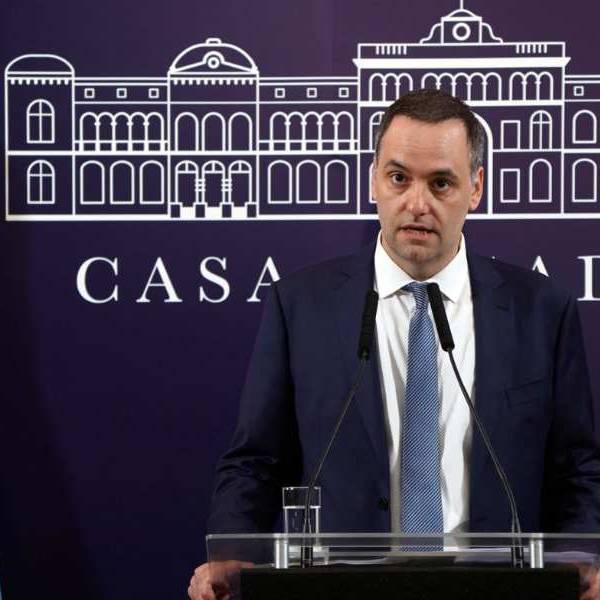 La Justicia detectó movimientos por más de 100 mil  dólares en billeteras virtuales de Manuel Adorni