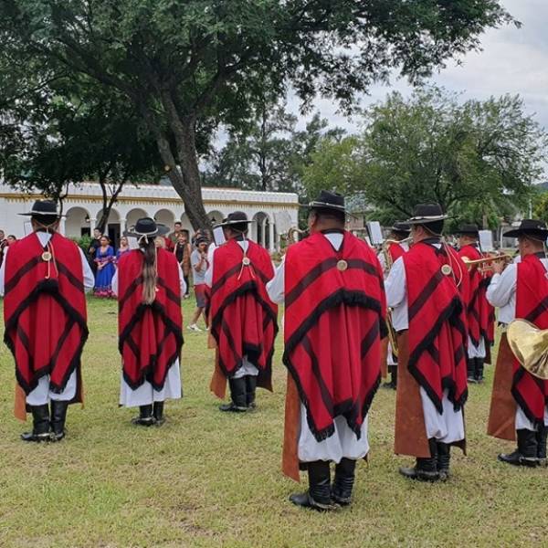 Castañares se viste de tradición: Llega el Encuentro de Ponchos  en una feria y con música en vivo