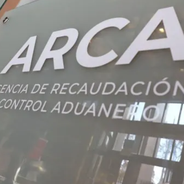 La recaudación tributaria de enero no trae buenas noticias al Gobierno de Milei: confirma el freno de la economía