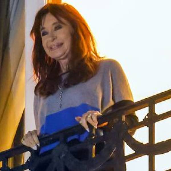 Cristina Kirchner le aconseja a Milei despues de la tremenda derrota:  