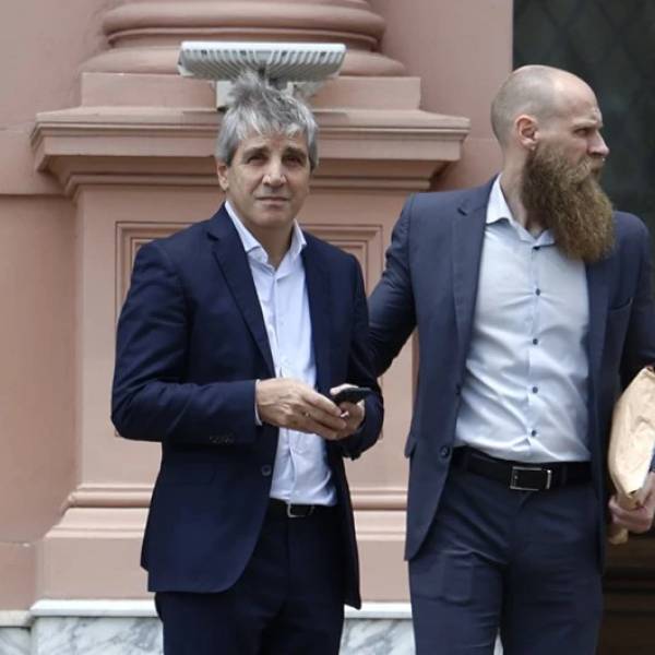 Caputo analiza postergar la baja de ganancias para 2028  por la caída de la recaudación