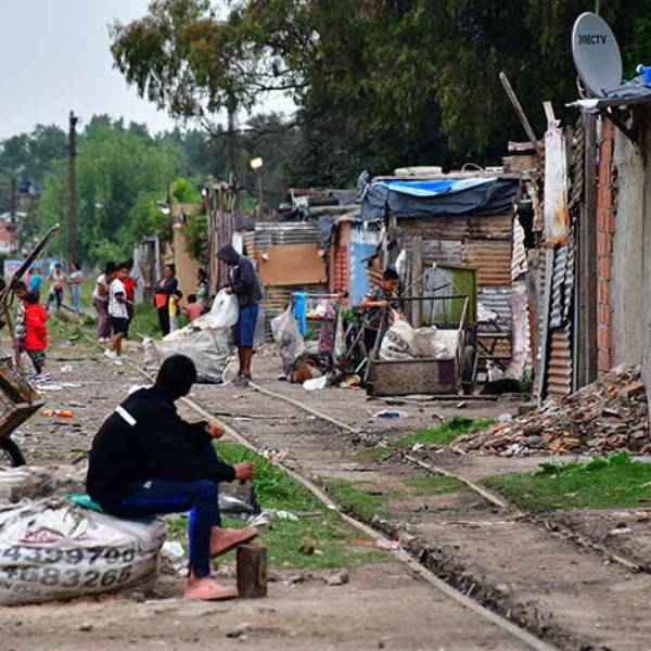La UCA aseguró que el Gobierno no dice la verdad con los datos de salida de la pobreza: 