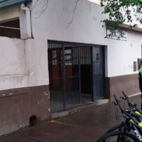 En Tucumán un alumno de 14 años llevó un arma a la escuela y la disparó en el aula