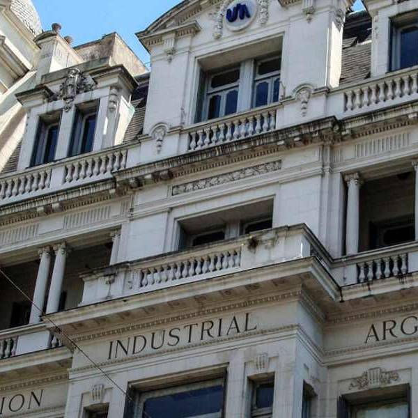 Bronca en la UIA por que Milei les quiere cobrar USD 3.000 millones de impuestos