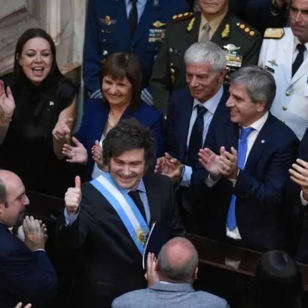 Milei da por aprobado el temario de extraordinarias y ya planea el agasajo a sus legisladores con un asado