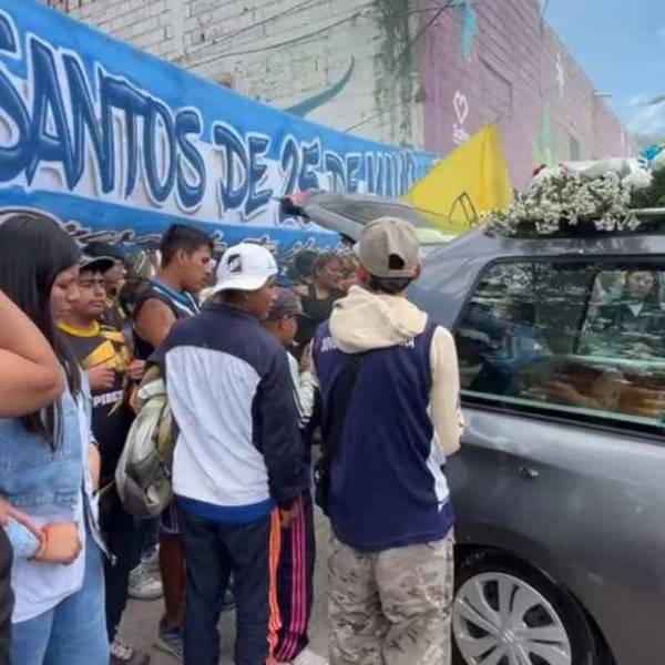 Dolor en el futbol: Familiares, amigos e hinchas de Juventud despidieron a Darío Soto, Lucas López y Mauricio Merez