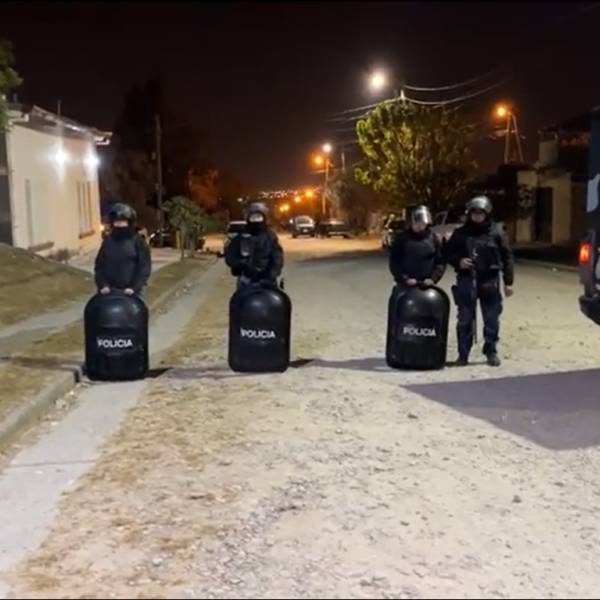 Tragedia en Salta: Un policía baleó a su pareja y a su suegro, y luego se quitó la vida