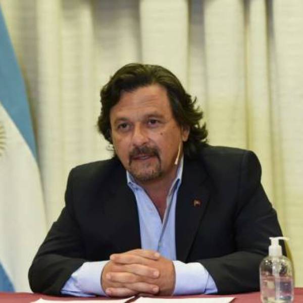 El ajuste llegó a Salta: Sáenz dispuso el congelamiento de salarios de funcionarios y la suspensión de contrataciones