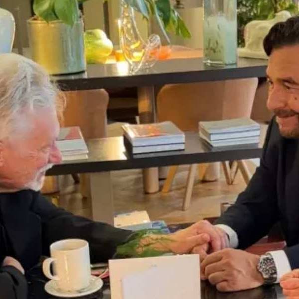 Gustavo Sáenz se reunió en París con Jean-Michel Bouvier, el padre de una de las turistas francesas asesinadas