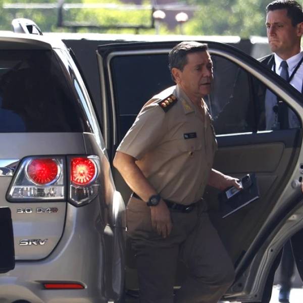 Los suicidios de tres soldados argentinos aumentan el malestar de las Fuerzas Armadas con el nuevo ministro de Defensa