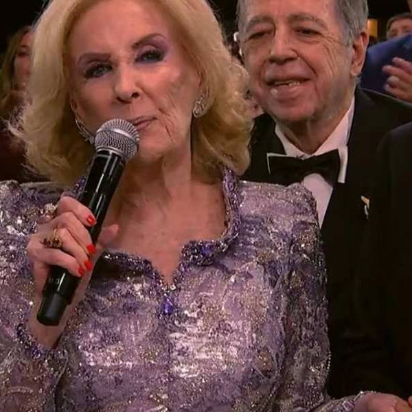 “No se van a librar de mí fácilmente”: el emotivo discurso de Mirtha Legrand al recibir el premio Martín Fierro