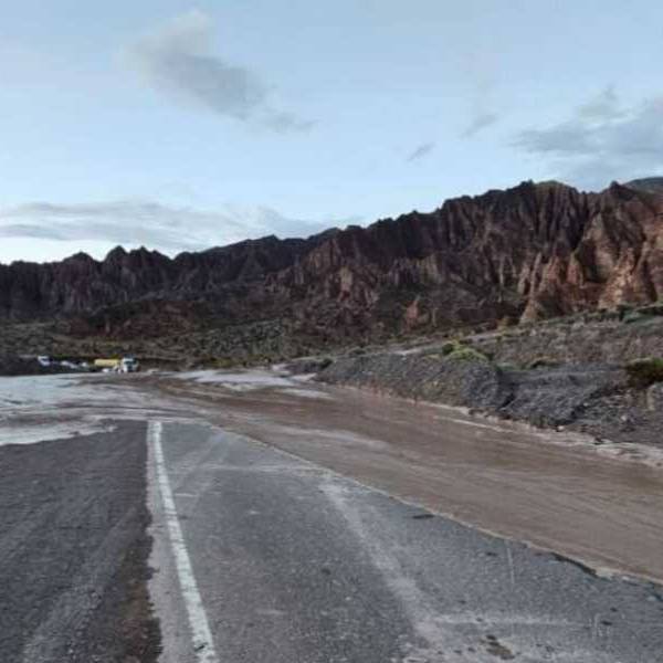 Las intensas lluvias están afectando la circulación en diferentes rutas de Salta