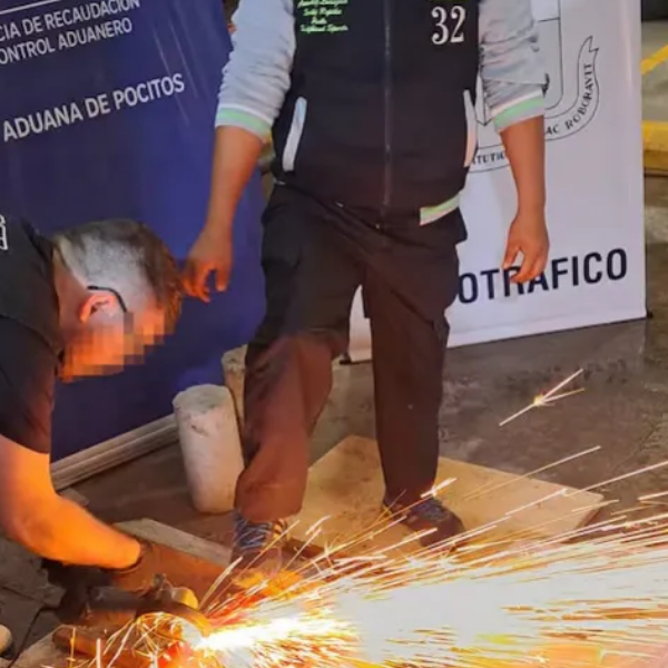 En Salvador Mazza, la Aduana detectó 16,8 kilogramos de cocaína ocultos en crickets hidráulicos dentro de camiones