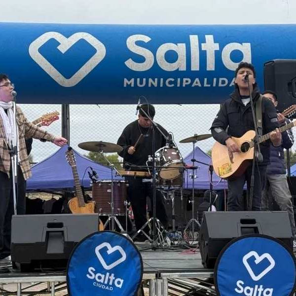 Fiesta total en la plaza 25 de Mayo: Éxito rotundo en una nueva edición de 
