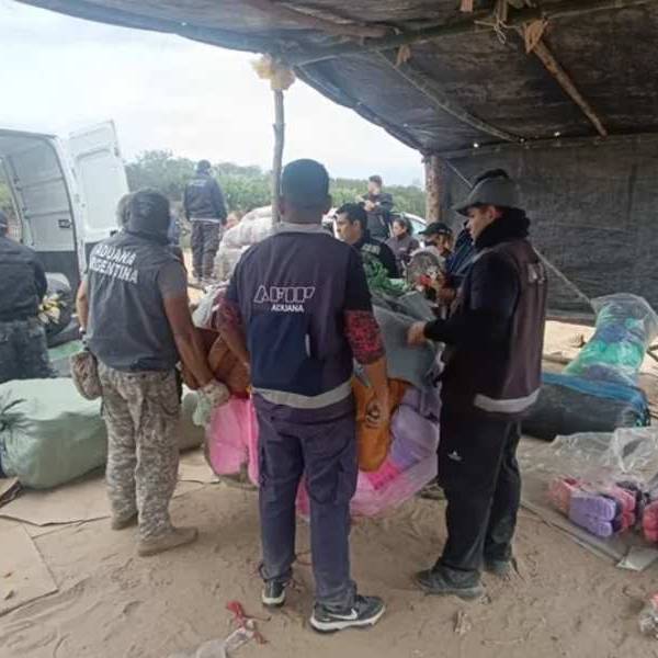 Comenzó el  juicio contra 12 personas acusados de contrabando de mercadería desde Bolivia a través de Finca Carina, en Aguas Blancas