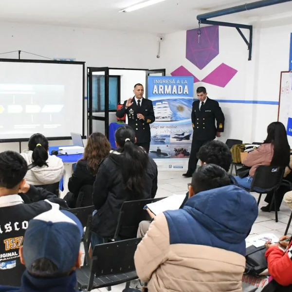 La Armada Argentina llega a los CICs con su oferta educativa y laboral para los salteños