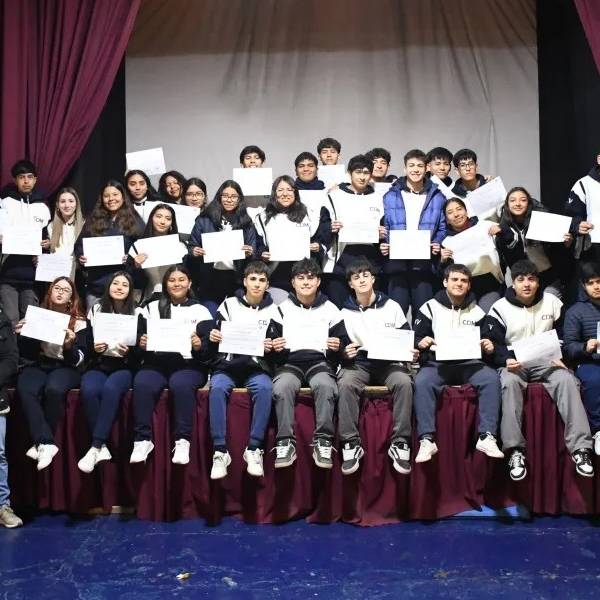 Curso de Primera Licencia de conducir: 40 alumnos de quinto año obtuvieron su certificación