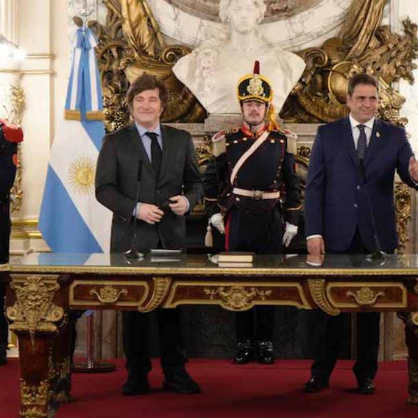 Comenzó el plan platita: El Gobierno transfirió $12.500 millones a cuatro provincias para una relación “más fluida” con los gobernadores