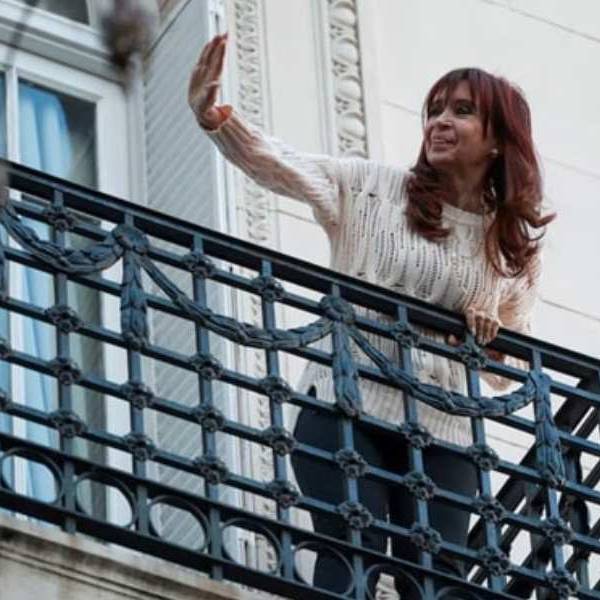 Causa Vialidad: los fiscales pidieron decomisar el departamento donde CFK cumple prisión domiciliaria