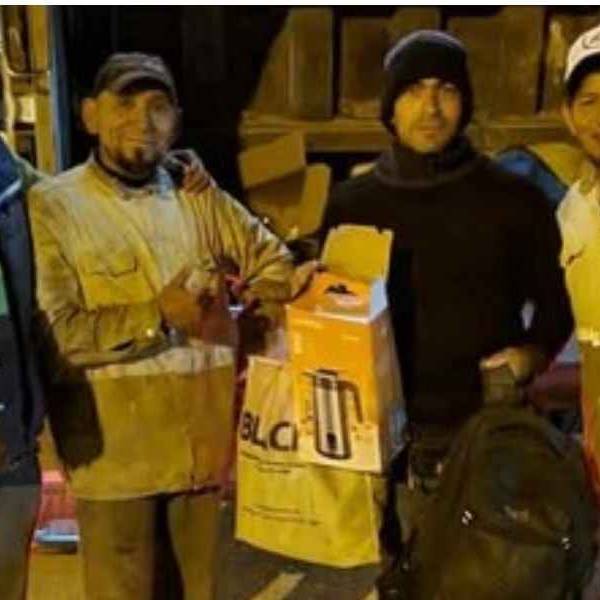 Honestidad en las calles de Salta: Recolectores de Agrotécnica Fueguina  devolvieron una mochila extraviada
