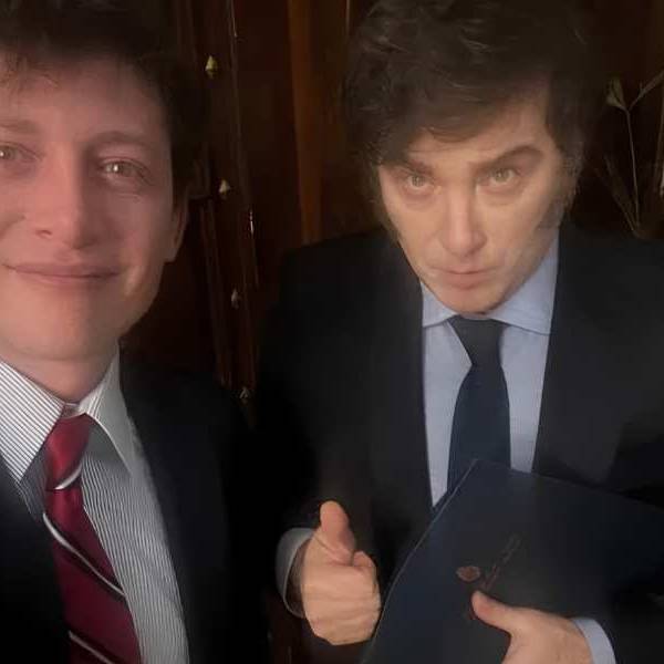 Javier Milei respaldó a Santiago Caputo en medio de la interna de la LLA: 