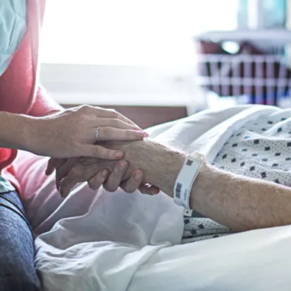 Uruguay se convirtió en el primer país de la región en sancionar una ley de eutanasia ¿En Argentina se podrá implementar?