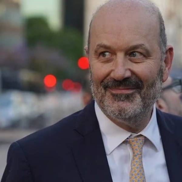 Siguen las desregulaciones de Sturzenegger: Habilitará la venta de medicamentos en kioscos y supermercados