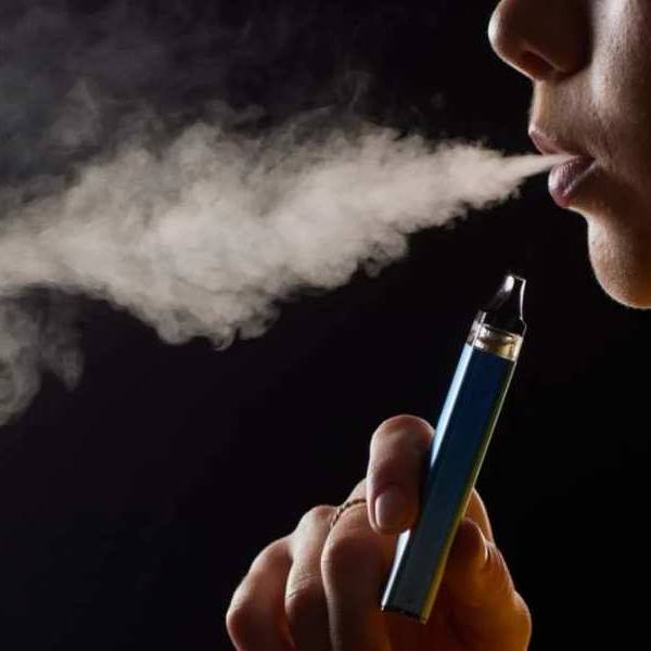 El Ministro de Salud de Salta advirtió por los daños severos que causan en jóvenes el uso de vapeadores