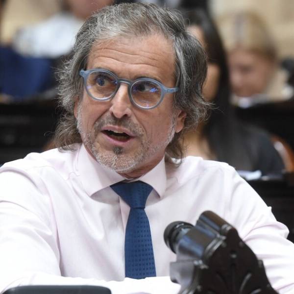 El libertario Benegas Lynch se opone al rescate de morosos: “Está el tipo que compró la televisión para el Mundial y, como Argentina no salió campeón, no quiere pagar la deuda”