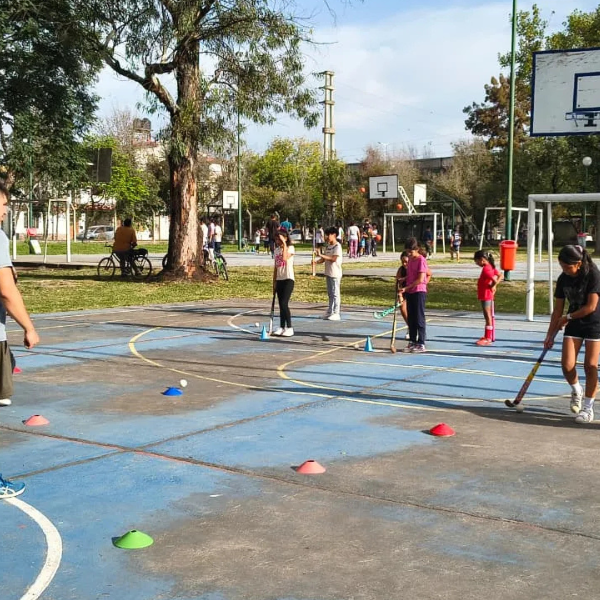 Fútbol, básquet, vóley y hockey: Más de 200 salteños empezaron las clases en la Escuela Deportiva Carlos Xamena