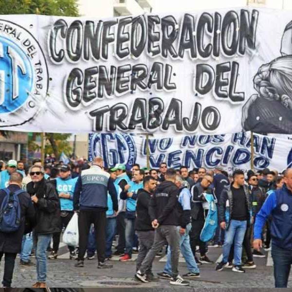 Paro nacional de la CGT: El Gobierno advierte que descontará el día a los que adhieran