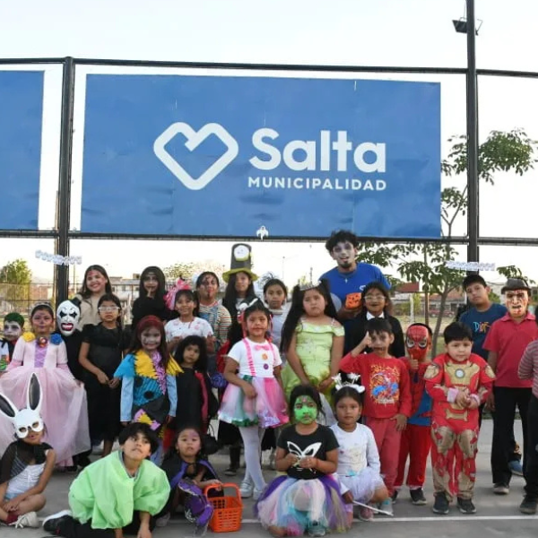 Un día de Atletismo muy especial: más de 150 chicos participaron de una jornada disfrazados por Halloween