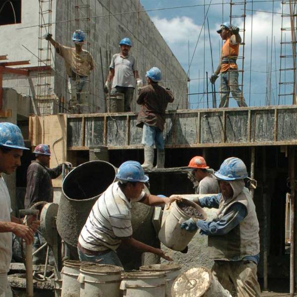 Desde el sector de la construcción en Salta cruzaron al presidente Milei:  