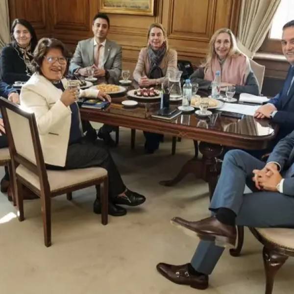 Bullrich faltó a la reunión de Karina y Adorni con senadores de la LLA para blindar al jefe de Gabinete