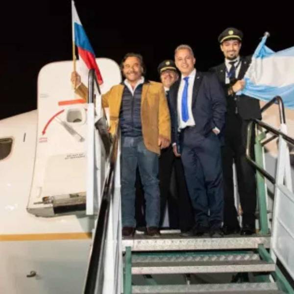El Gobernador Sáenz  recibió el primer vuelo directo de Copa Airlines Panamá-Salta: “Nos conecta con más de 80 destinos”