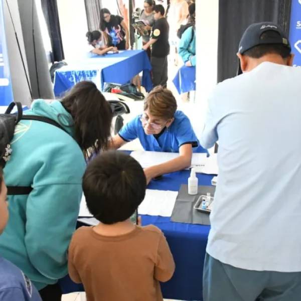 Operativo “Volviendo a Clases”: gran convocatoria en el CIC de Limache