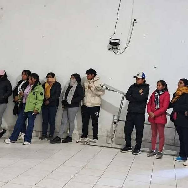 Hartos de los asaltos, vecinos de San Antonio de los Cobres persiguen y detienen a delincuentes