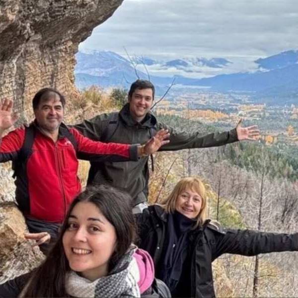 Alquilaron una camioneta para recorrer Salta y Jujuy y cayeron por un barranco de 80 metros: una mujer murió y su hija sufrió muerte cerebral