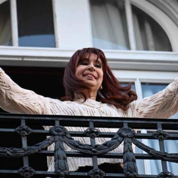La Justicia consideró una provocación la ultimas reuniones y limitó las visitas a Cristina Kirchner en su prisión domiciliaria