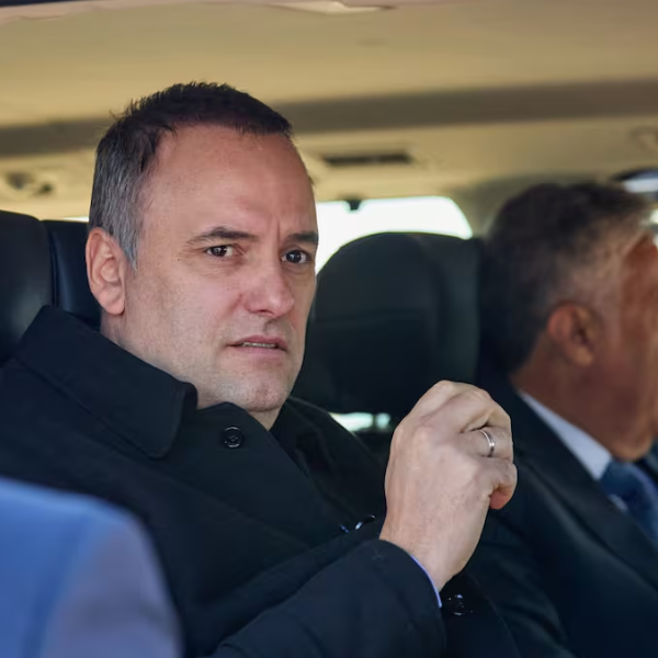 Encuesta: Para los mendocinos, la visita de Adorni a su provincia, perjudicó al gobierno de Cornejo